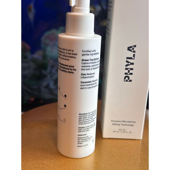 PHYLA ph balancing cleanser NWB - Picture 4 of 5